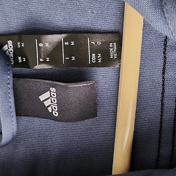Adidas sz medium - Picture 3 of 6